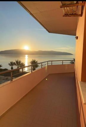 Apartment with sea view
